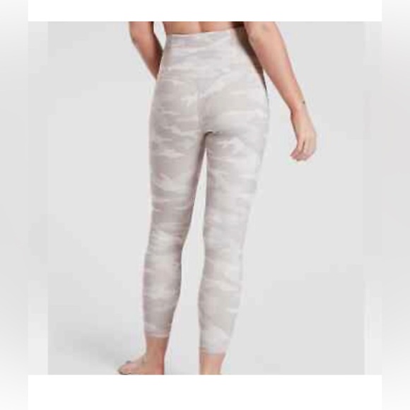 NWT Atheleta High Rise Elation Camo 7/8 Tight in Taupe - Picture 2 of 5